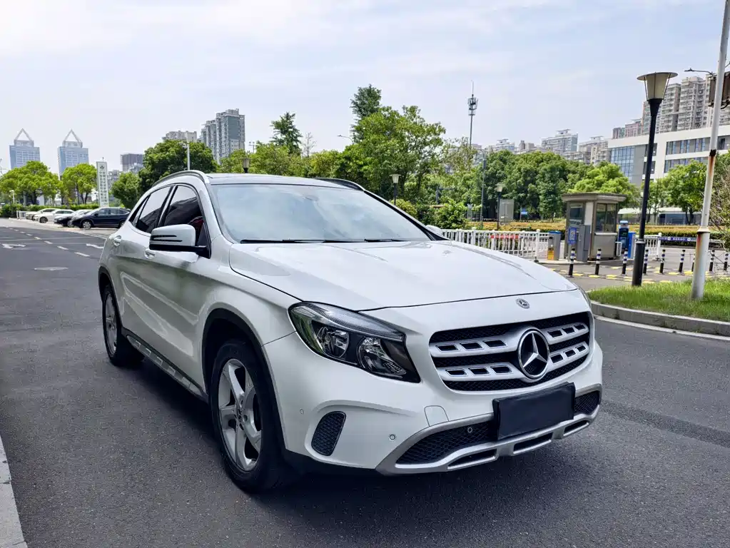 Mercedes-Benz GLA 2018 — фото 2