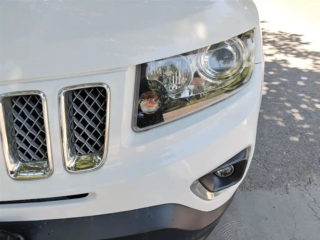 Jeep Compass 2015 — фото 24