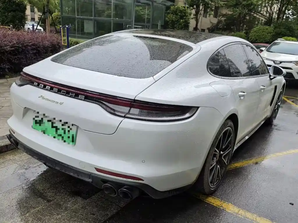 Porsche Panamera Hybrid 2021 — фото 10