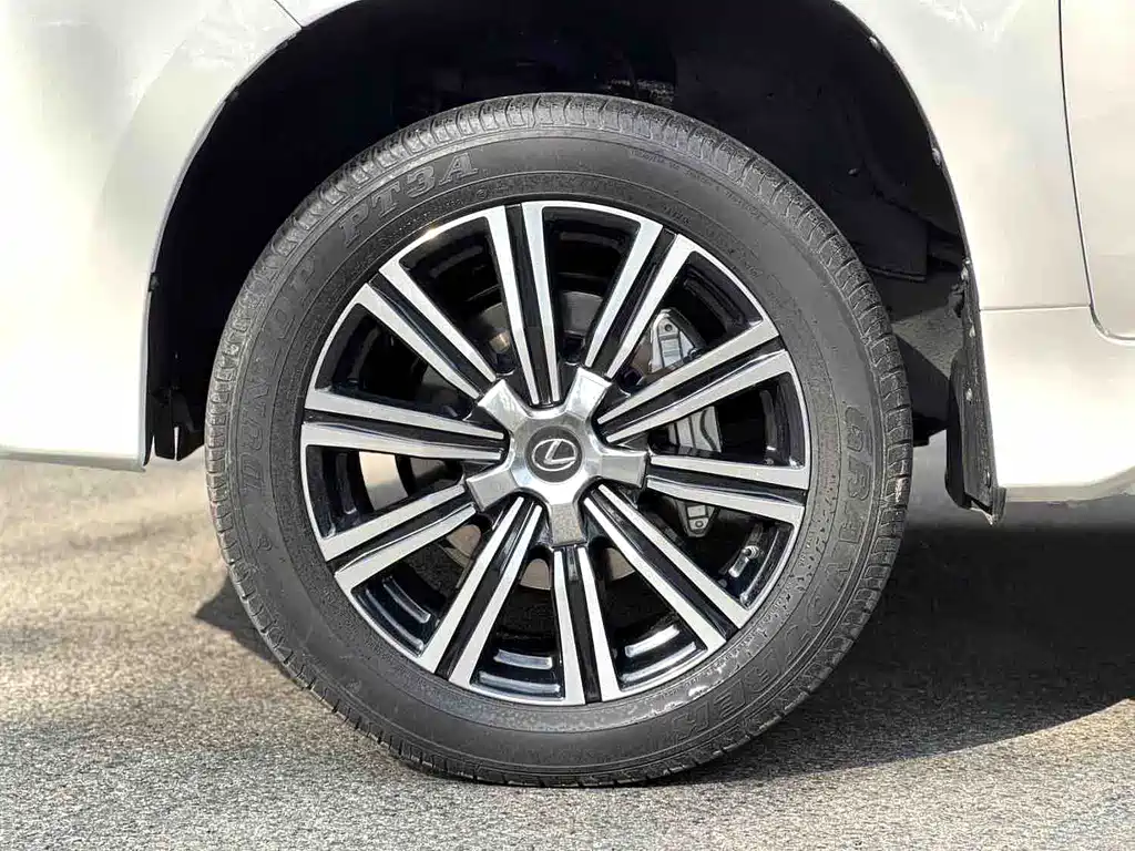 Lexus LX 2019 — фото 7