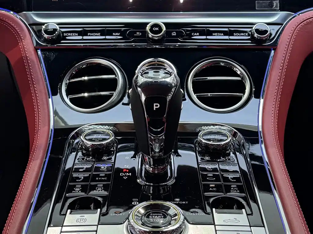 Bentley Continental 2022 — фото 17