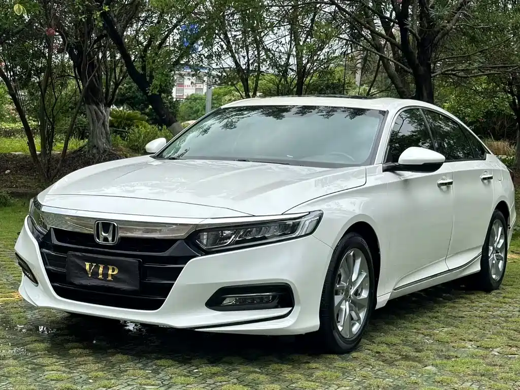 Honda Accord 2019 — фото 1