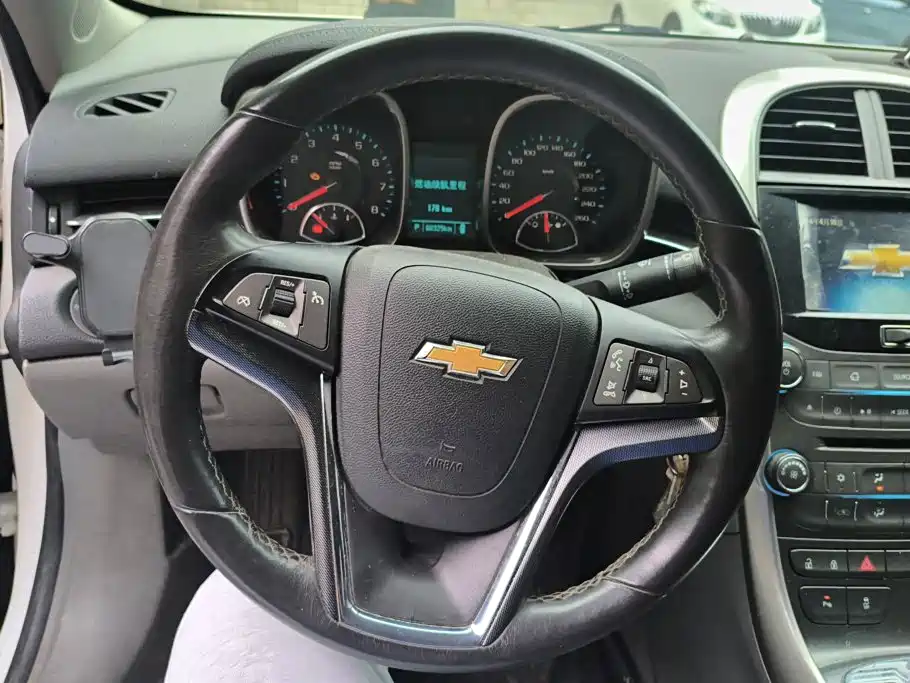 Chevrolet Malibu 2014 — фото 15