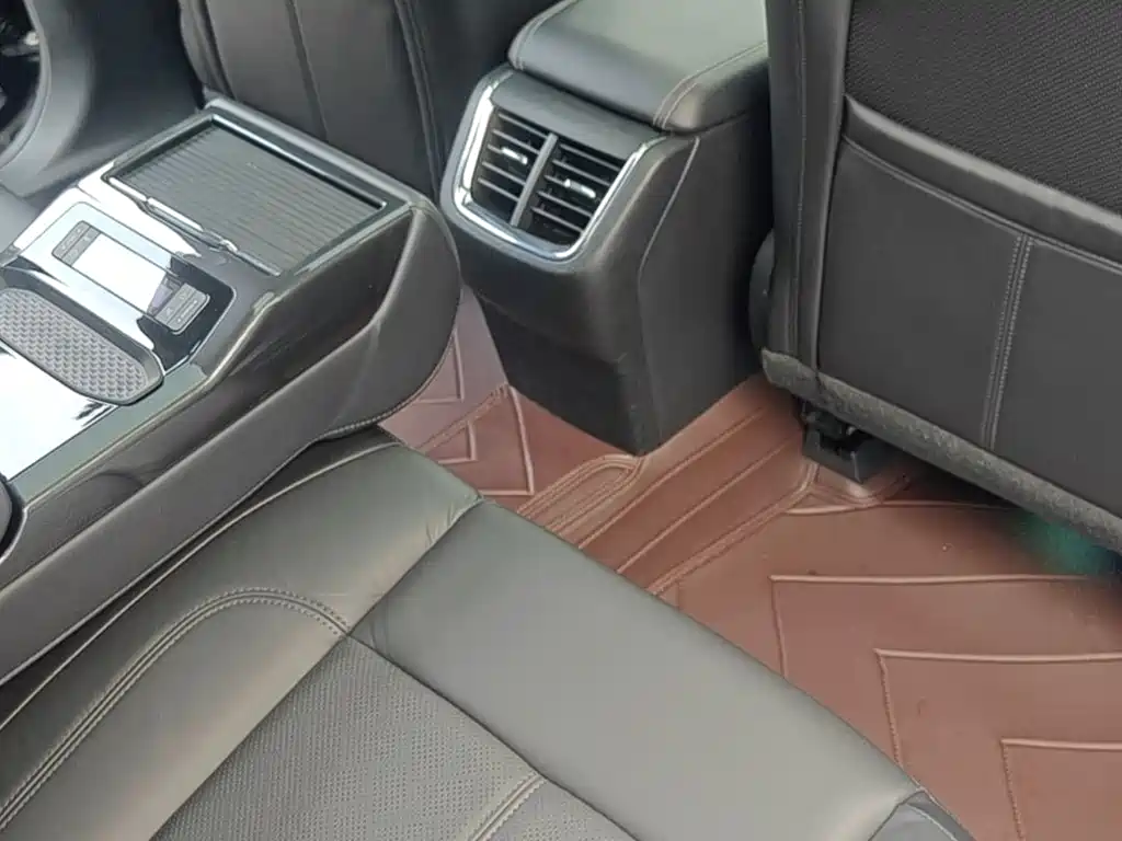 Ford Taurus 2022 — фото 15