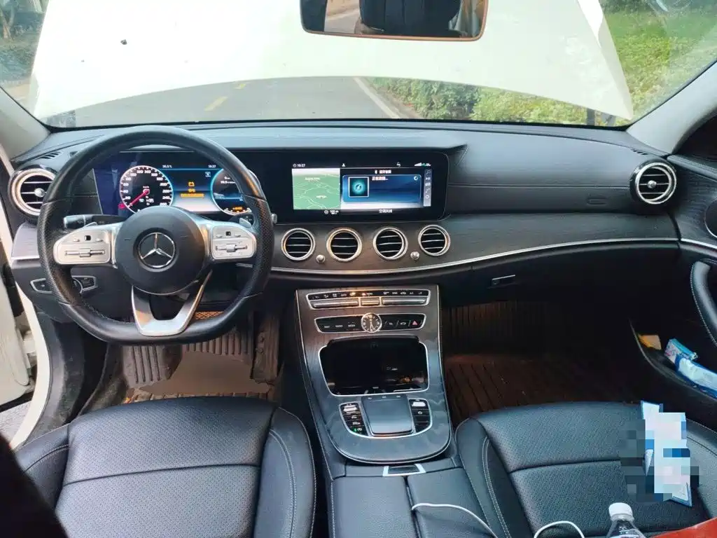 Mercedes-Benz E-Class 2019 — фото 10