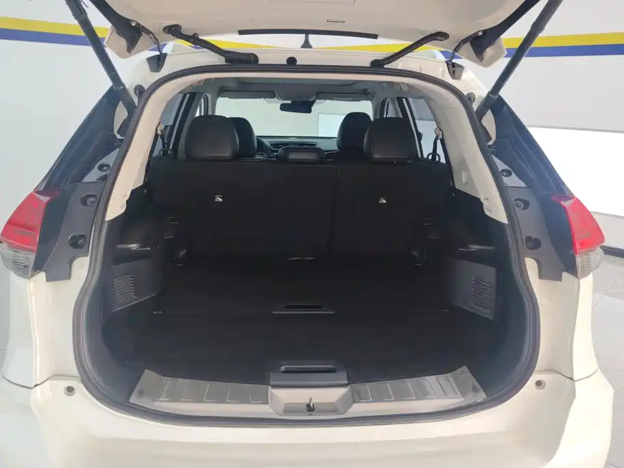 Nissan X-Trail 2018 — фото 4