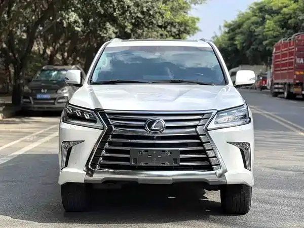 Lexus LX 2019