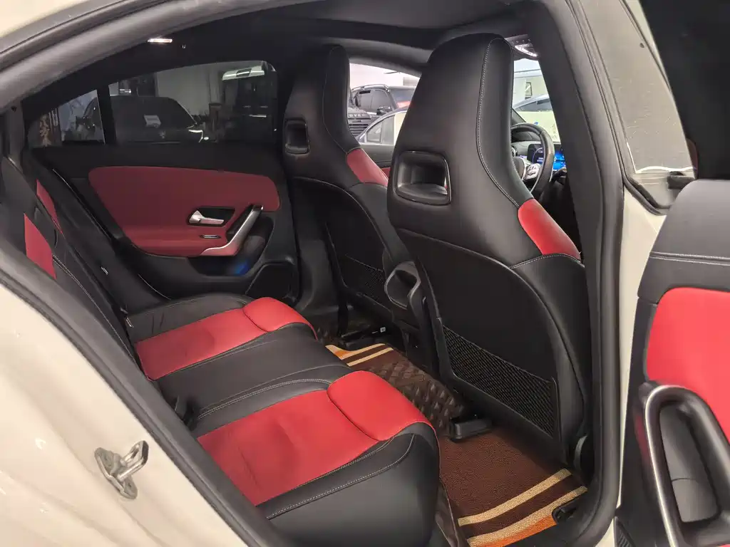 Mercedes-Benz CLA AMG 2023 — фото 10