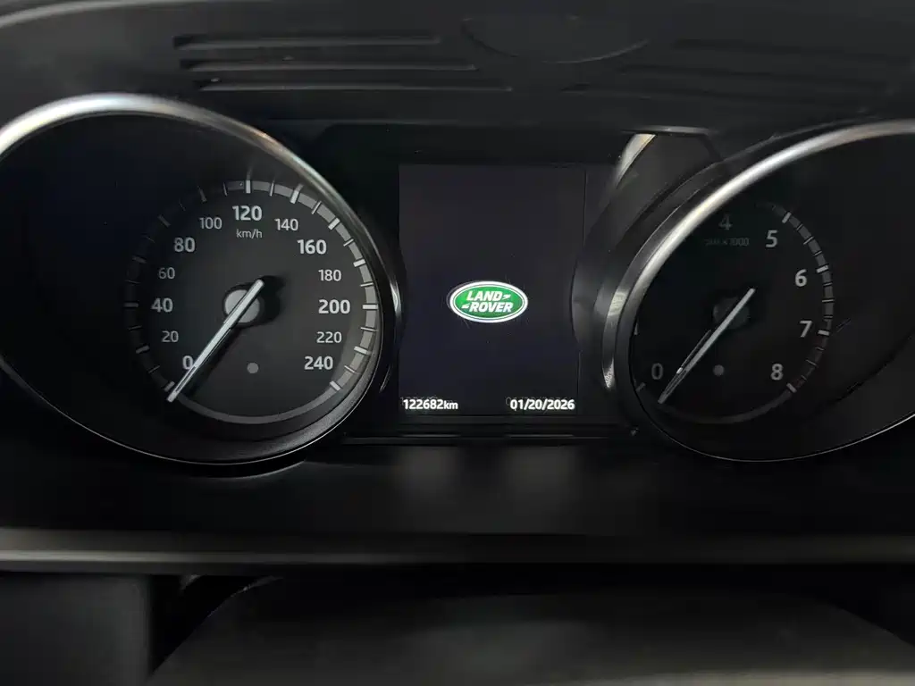 Land Rover Discovery 2018 — фото 18