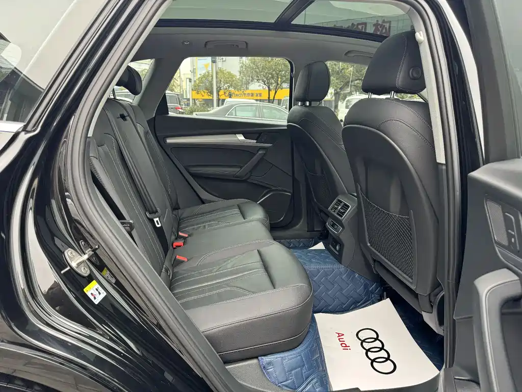 Audi Q5L 2022 — фото 20