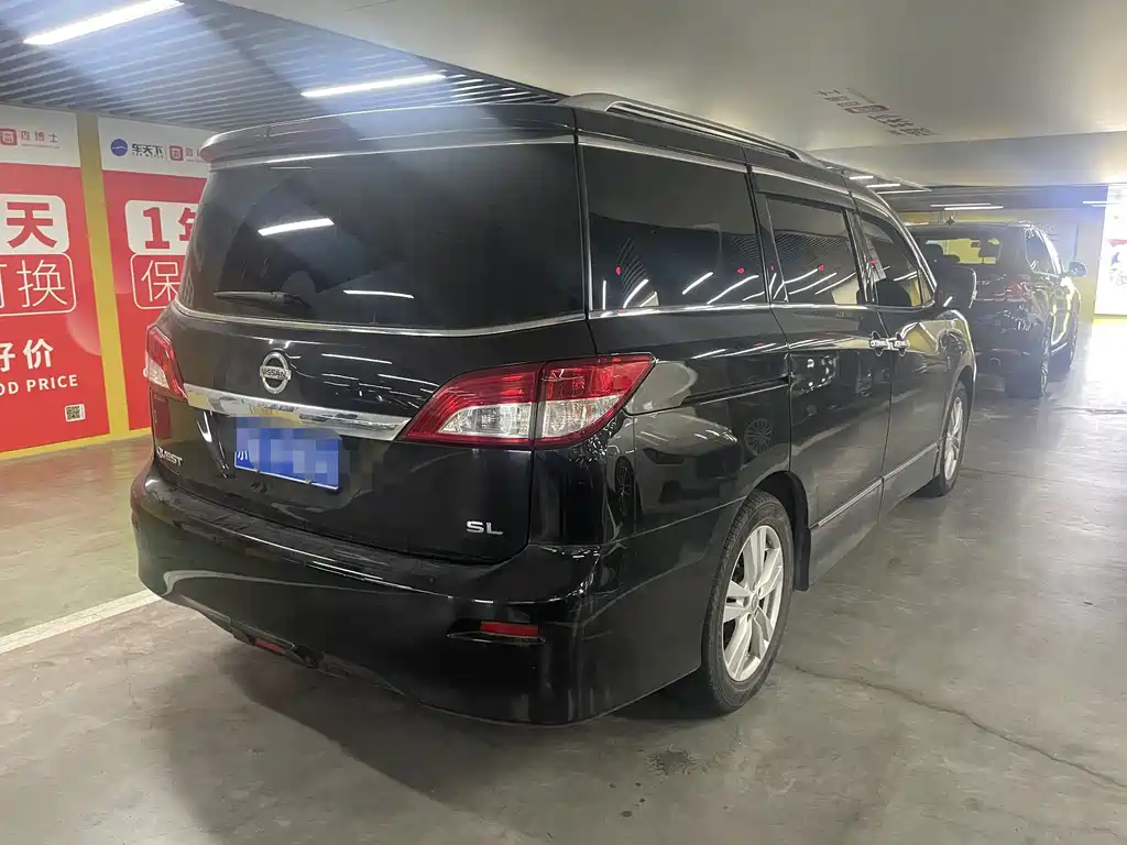 Nissan Quest 2017 — фото 3