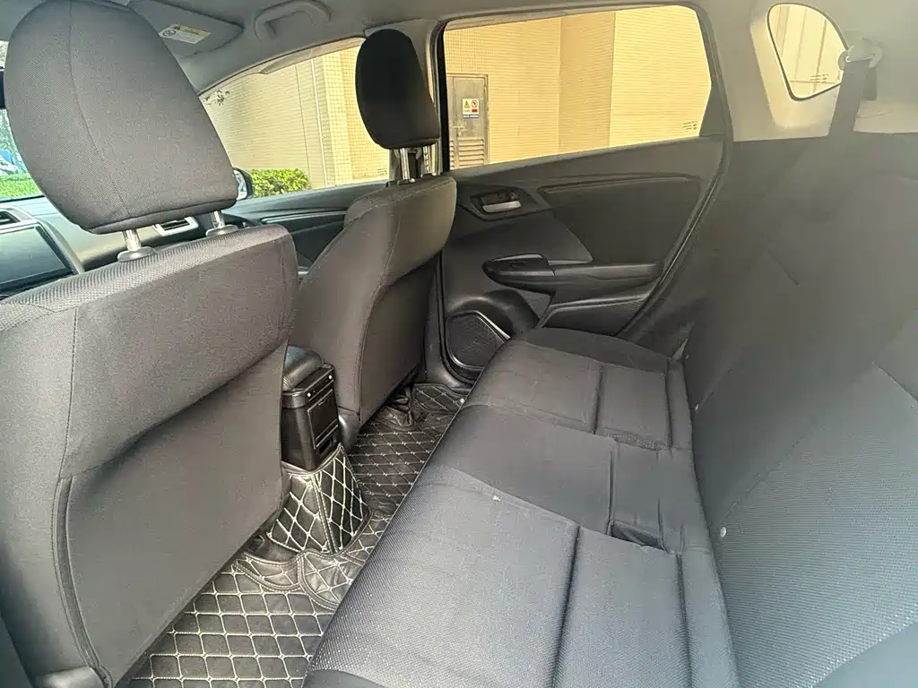 Honda Fit 2018 — фото 11
