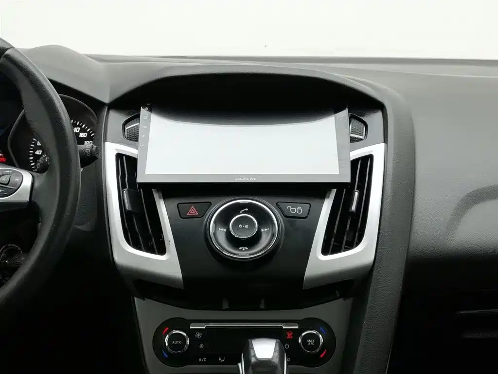 Ford Focus 2014 — фото 12