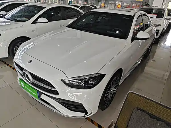 Mercedes-Benz C-Class 2024