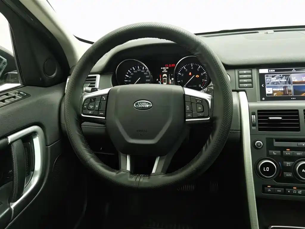 Land Rover Discovery Sport 2015 — фото 11