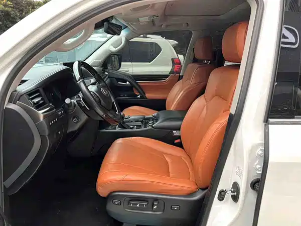Lexus LX 2019