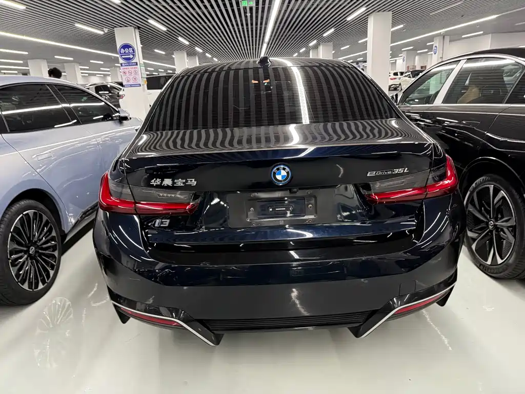 BMW i3 2023 — фото 16
