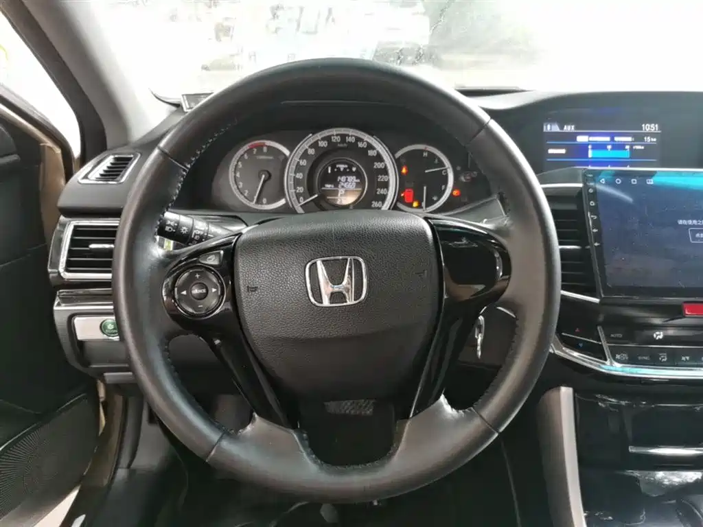 Honda Accord 2016 — фото 7