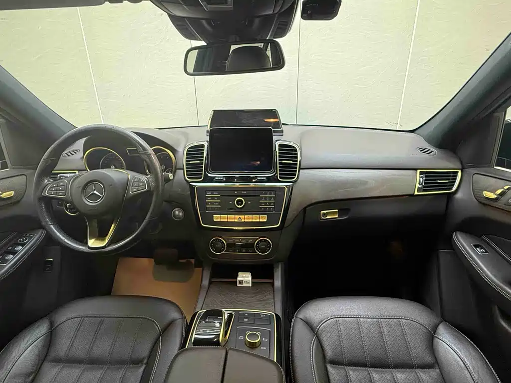 Mercedes-Benz GLE 2017 — фото 12