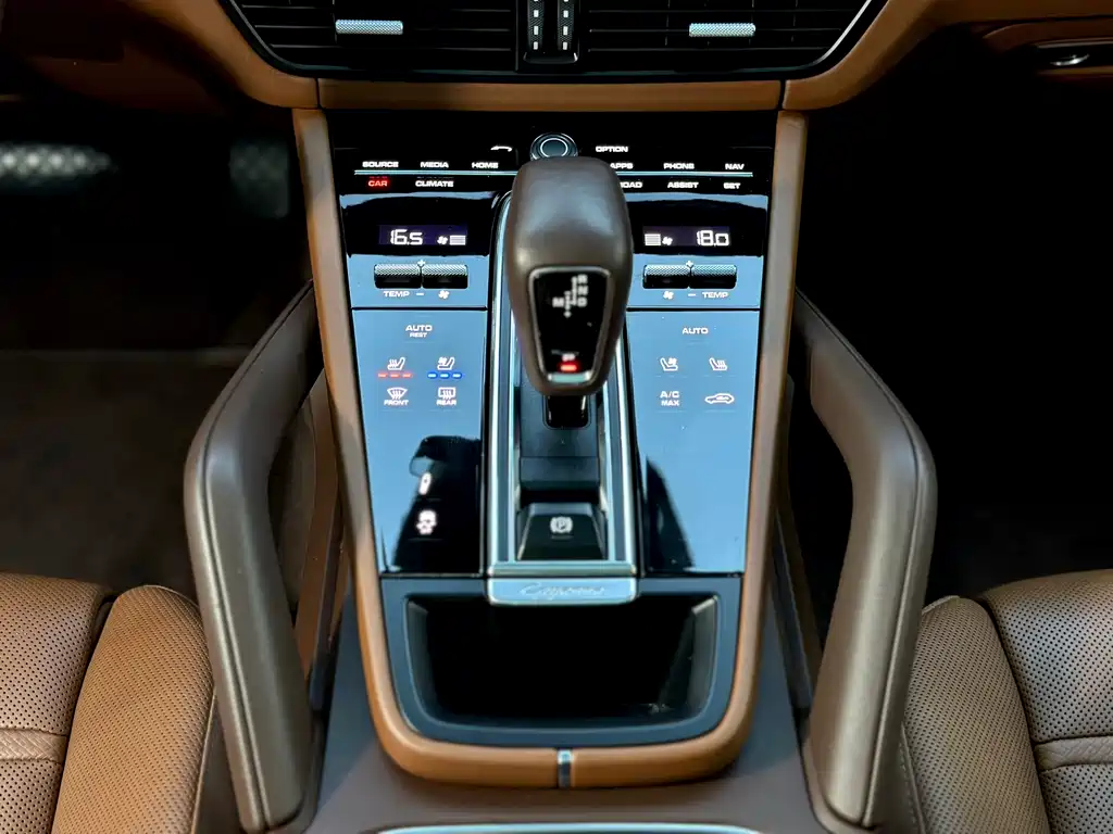 Porsche Cayenne 2022 — фото 20