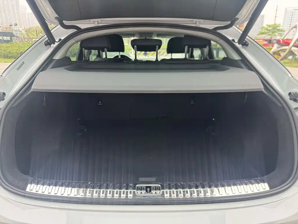 Audi Q3 Sportback 2021 — фото 34