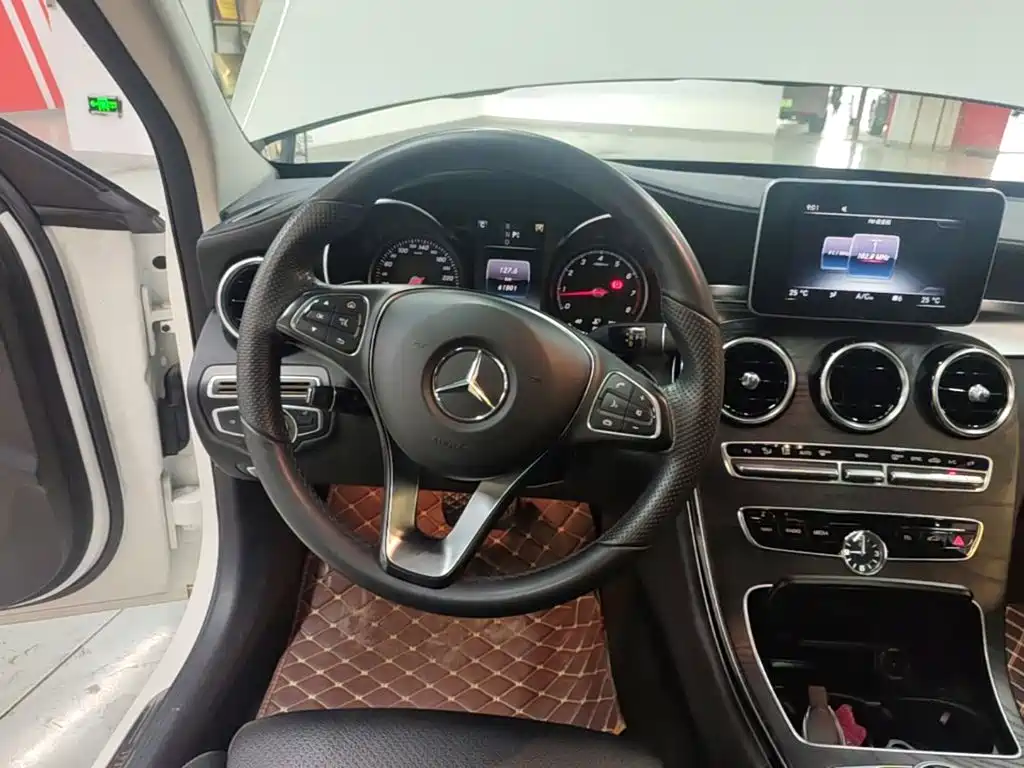 Mercedes-Benz C-Class 2016 — фото 11