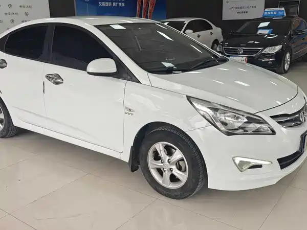 Hyundai Accent 2014