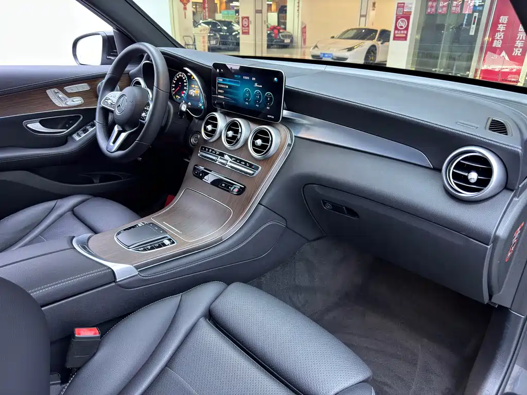 Mercedes-Benz GLC 2021 — фото 10
