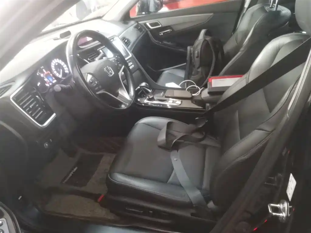 Honda Spirior 2015 — фото 15