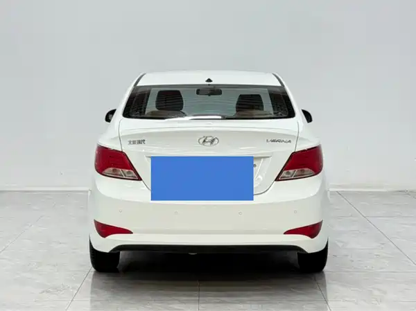 Hyundai Accent 2015