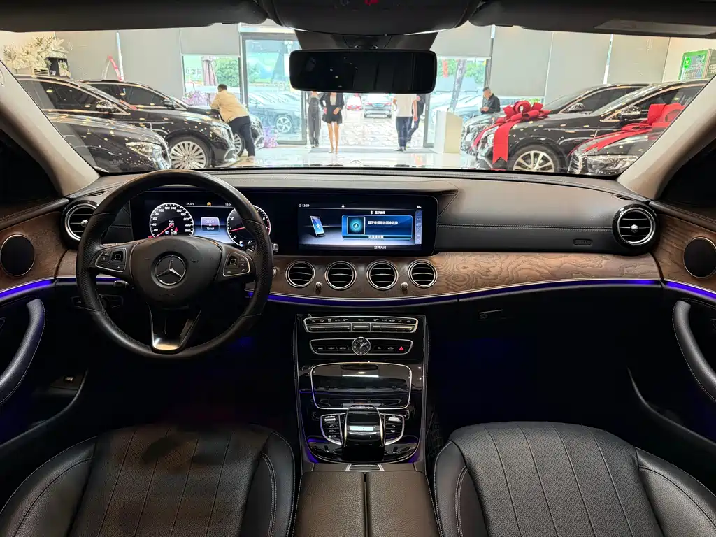 Mercedes-Benz E-Class 2017 — фото 13