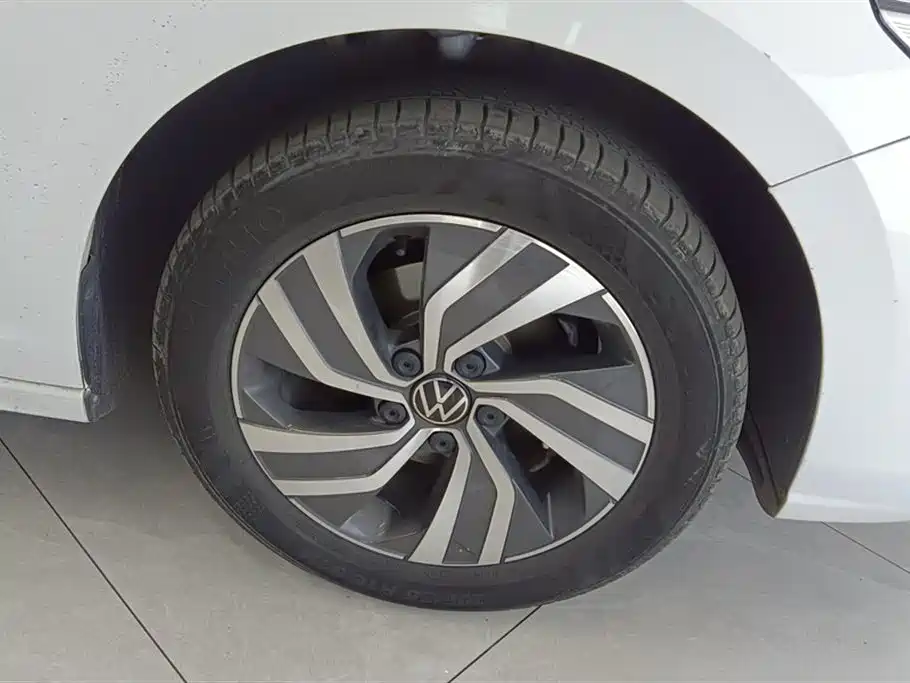Volkswagen Bora 2023