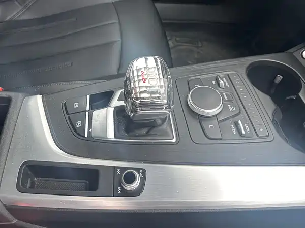 Audi A4L 2019