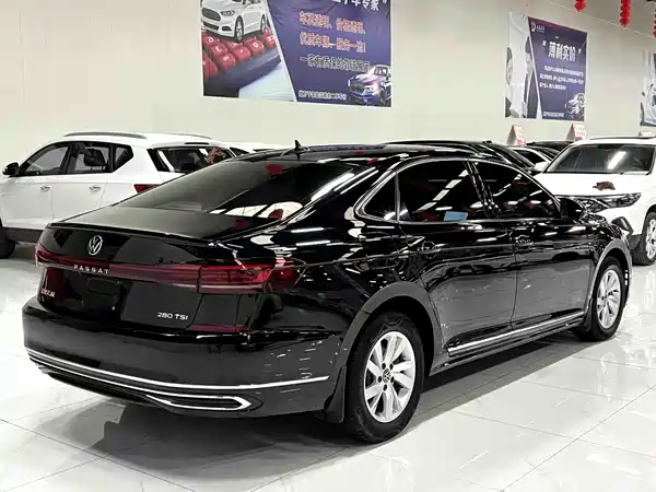 Volkswagen Passat 2023