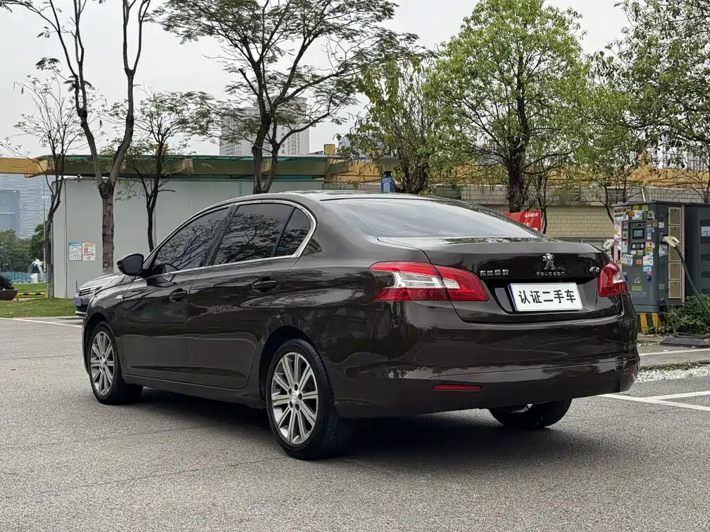 Peugeot 408 2016 — фото 18