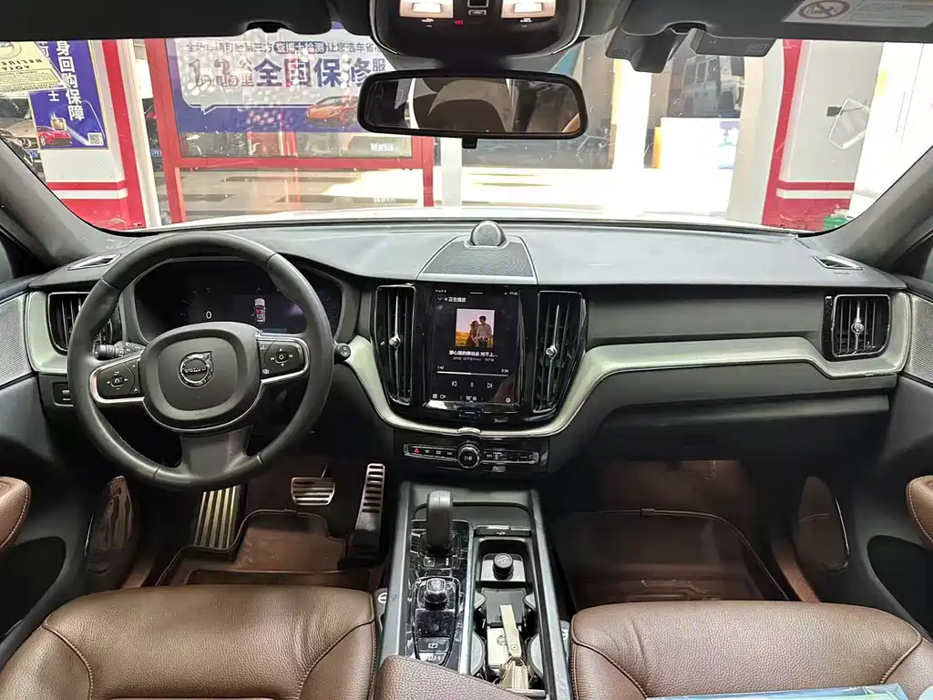 Volvo XC60 2022