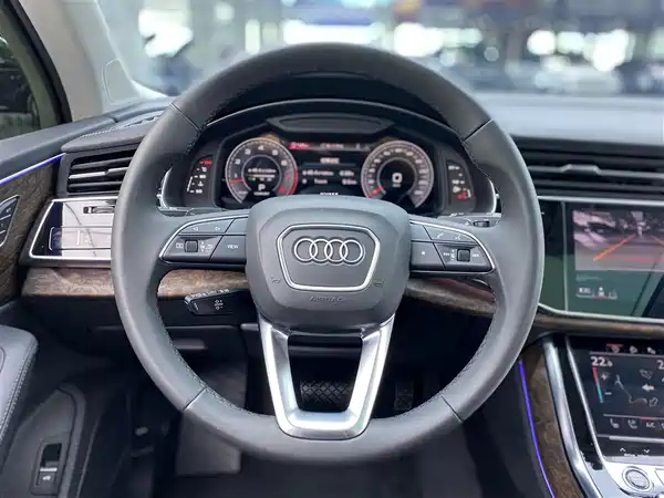 Audi Q7 2021