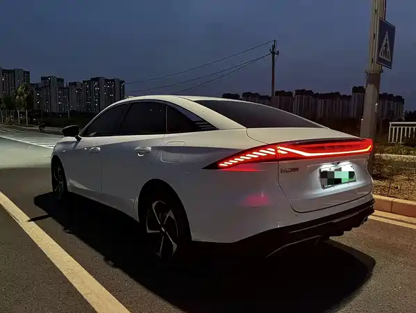 Geely Galaxy L6 2025