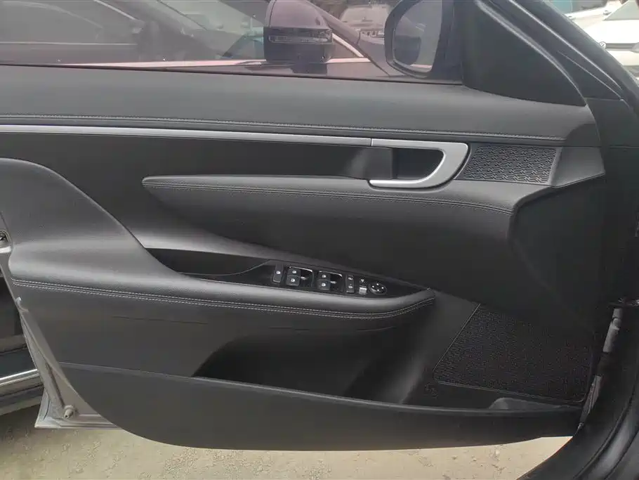 Hyundai Mistra 2022