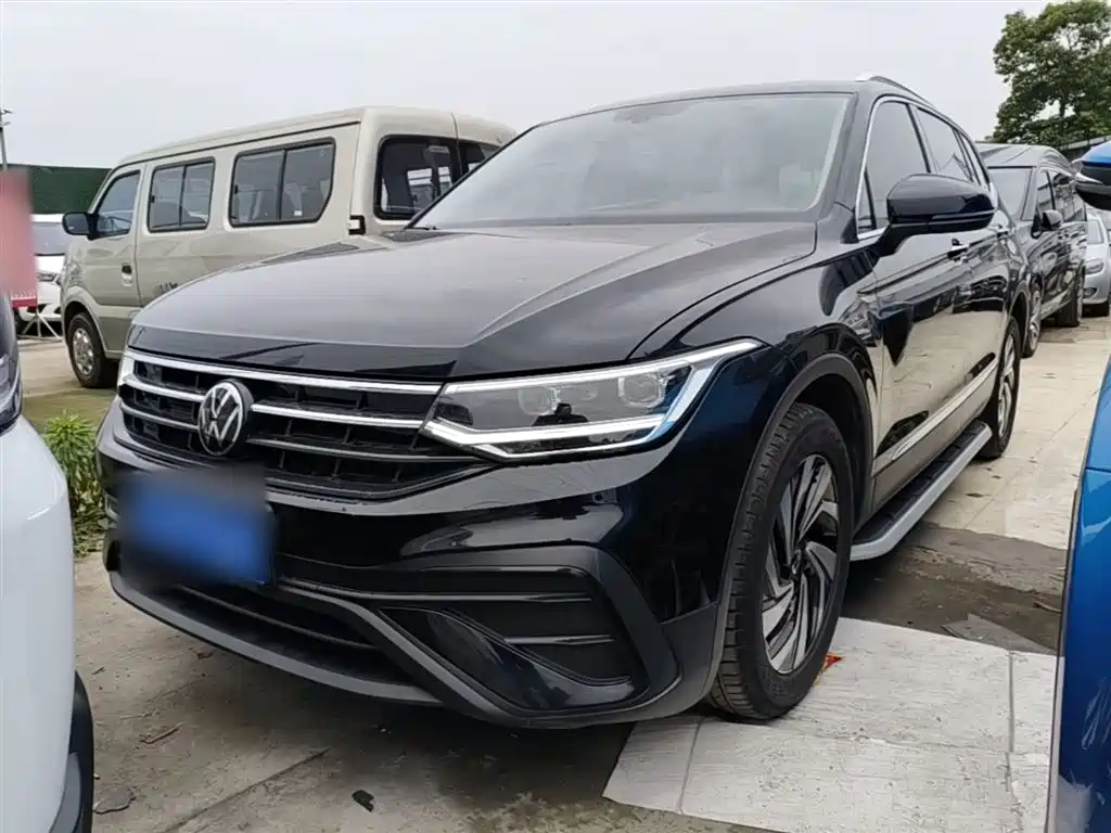 Volkswagen Tiguan L 2025 — фото 1