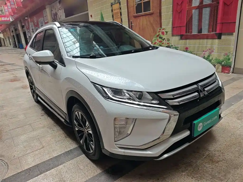 Mitsubishi Eclipse Cross 2020 — фото 4