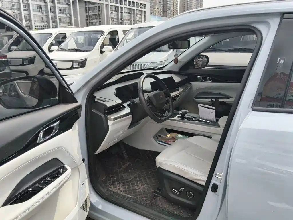 Changan Auchan Z6 New Energy 2022 — фото 14