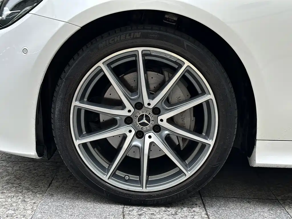 Mercedes-Benz E-Class 2022 — фото 18