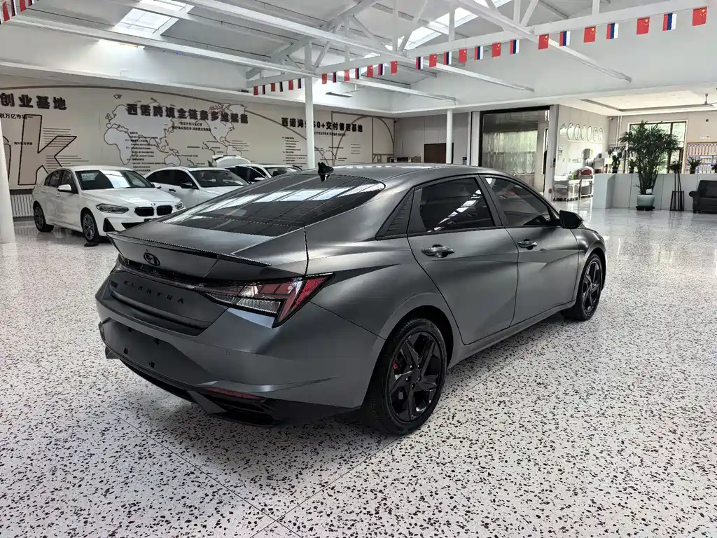 Hyundai Elantra 2023
