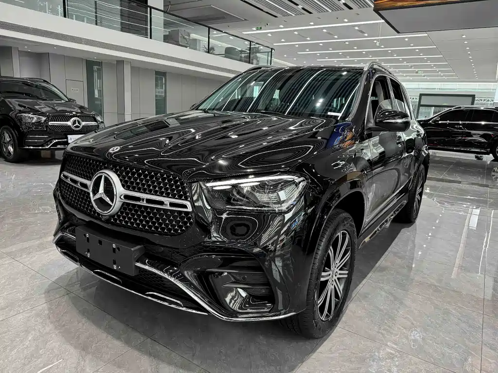 Mercedes-Benz GLE 2025 — фото 1
