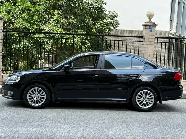 Volkswagen Lavida 2013