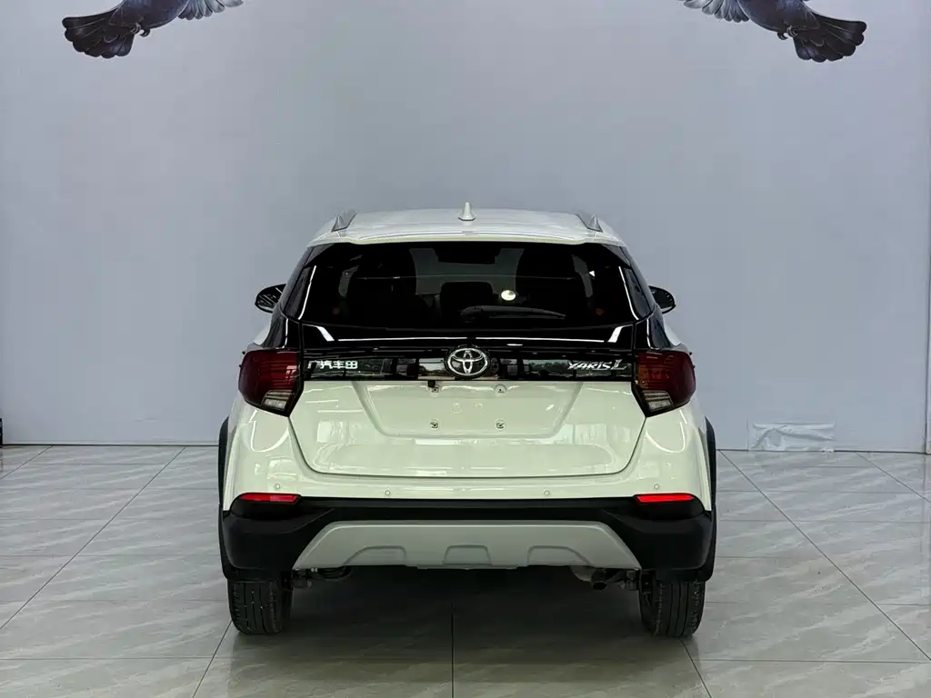 Toyota Yaris L 2022