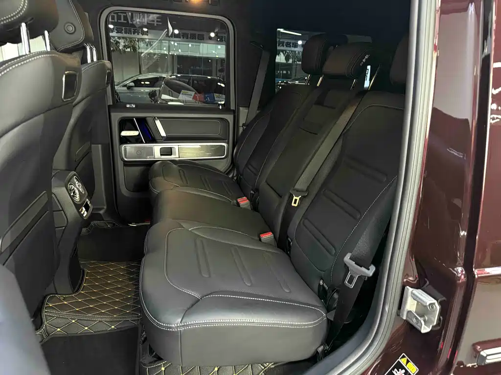 Mercedes-Benz G-Class 2023 — фото 6