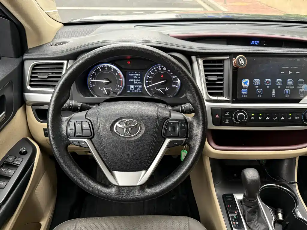Toyota Highlander 2015 — фото 9