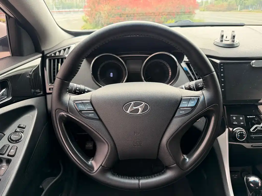 Hyundai Sonata 2015 — фото 8